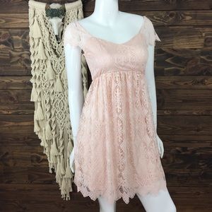 ASOS Maternity | Lace Scalloped Sweetheart Dress‎